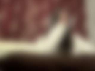 Live cam show with Mia - Squirt Mature on PervPlay.com