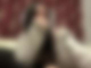 Live cam show with Mia - Squirt Mature on SxyPornLive