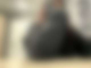 Mia's Live Sex Cam Show