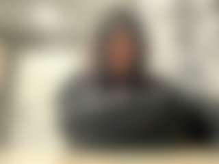 Mia MILF webcam performer live streaming