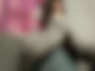 Live cam show with Mia - Hairy Pussy Toys on Livezox