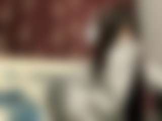 Live cam show with Mia - Fingering MILF on live18s.com