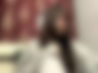 Mia MILF webcam performer live streaming