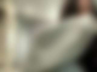 Live cam show with Mia - Bedroom Mature on Mixed Magazine Live
