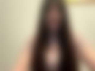Live cam show with Mia - Wild MILF on Camsoda