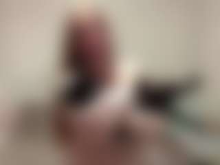 Mia's Live Sex Cam Show