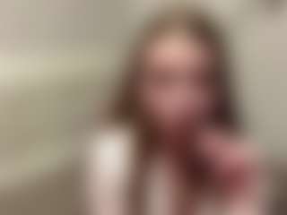 Mia's Live Sex Cam Show