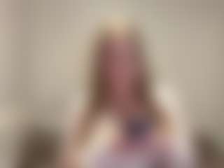 Live cam show with Mia - Blue Eyes on StripNow