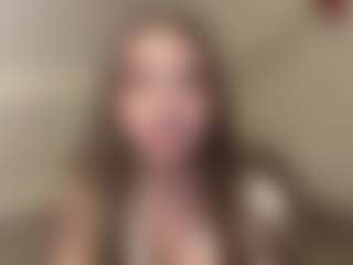 Mia's Live Sex Cam Show