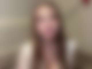 Mia's Live Sex Cam Show