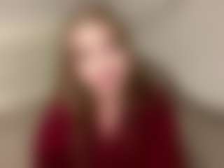 Live cam show with Mia - New Teen (18+) on CamwithHer