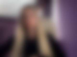Live cam show with NadaHalpern - Public on Camsoda