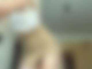 Live cam show with NerissaKapusniak - Dildo Or Vibrator on Dolls Live