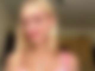 Live cam show with NerissaKapusniak - Skinny on live18s.com