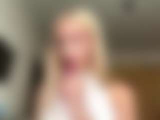 Live cam show with NerissaKapusniak - Skinny Teen (18+) on Camsoda