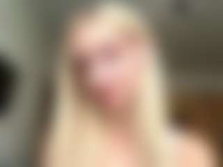 Live cam show with NerissaKapusniak - Strip on Camsoda