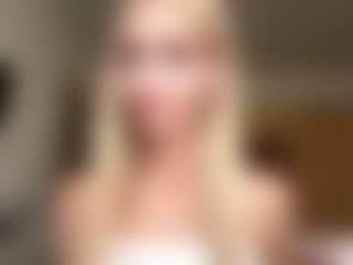 Live cam show with NerissaKapusniak - Thin on TastyBlacksLive