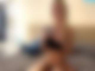 Live cam show with NerissaKapusniak - Blonde Hair on live18s.com