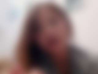 Live cam show with RaynaAbeln - Brown Eyes on Camsoda Late Night