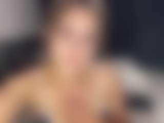 Live cam show with SixtaFebre - Bikini on chickslive.net