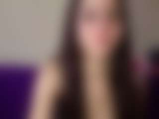 Live cam show with TammaraDelmoral - New Petite on testsause.com