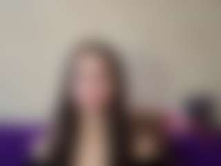 Live cam show with TammaraDelmoral - New Shaved Pussy on SpunkLive