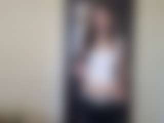Live cam show with TammaraDelmoral - Bedroom Mature on madthumbs