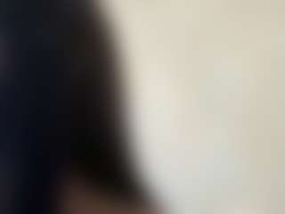 Live cam show with TammaraDelmoral - College Mature on Camsoda