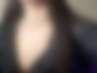 Live cam show with TammaraDelmoral - Mature Young Adult on Camsoda