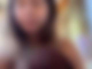 Live cam show with WilmaPuskas - Public on Camsoda