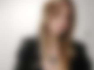 Live cam show with XochitlZamudio - Handjob on Milfs Live