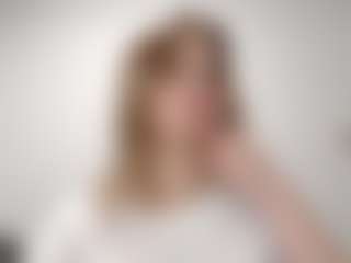 Live cam show with Ella - Teen (18+) on Uber Horny