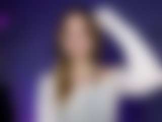 Live cam show with Ella - Brown Eyes on livesexfox.com