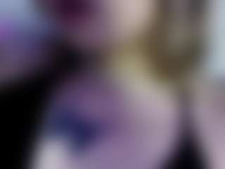 Live cam show with Ella - Strip Teen (18+) on Lustler