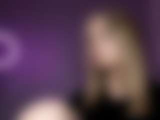 Live cam show with Ella - Young Adult on Camsoda Late Night