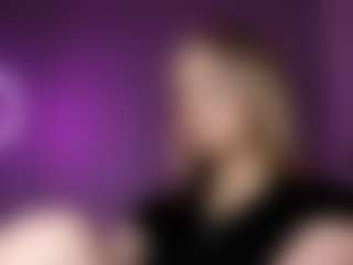Live cam show with Ella - College on Camiplay Live