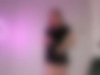 Live cam show with Ella - Facial Piercings on CSO-WL