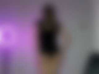 Live cam show with Ella - Young Adult on boobsie.com