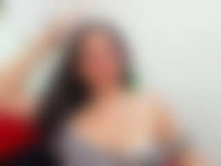 Live cam show with Aria-Rosee - New Teen (18+) on TeamSkeetLive