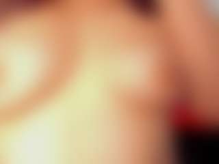 Aria-Rosee's Live Sex Cam Show