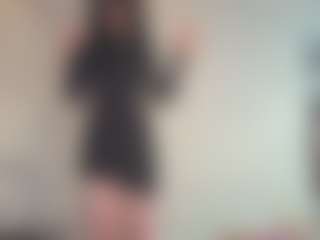 Live cam show with BonnySchatzel - Upskirt on Camsoda