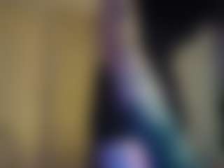 Live cam show with BonnySchatzel - Strip on madthumbs