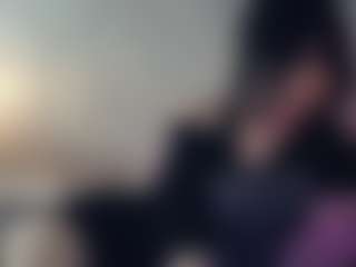 Live cam show with BonnySchatzel - Green Eyes on Camsoda