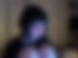 Live cam show with BonnySchatzel - Emo on Stripli.com