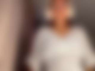 Live cam show with CandisMurdoch - Blue Eyes on Uber Horny