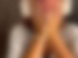 Live cam show with CandisMurdoch - Facial Piercings on https://playwithruby.com