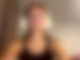 Live cam show with CandisMurdoch - Fingers on Camsoda