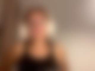 Live cam show with CandisMurdoch - Striptease on MyBangCams