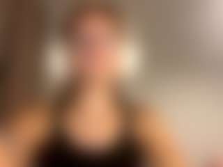 Live cam show with CandisMurdoch - Facial Piercings on SquirtSoMuch