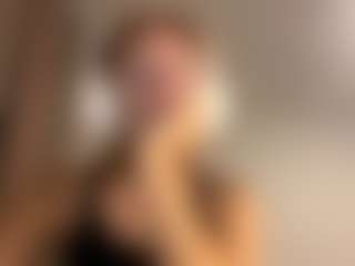 Live cam show with CandisMurdoch - Athletic on xDating